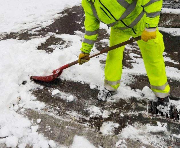 http://Snow%20Removing%20Services